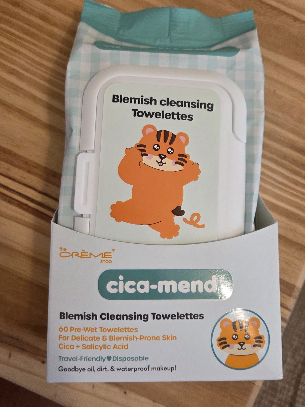 The Creme SHOP Cica-Mend Blemish Cleansing Towelettes — Mint Green